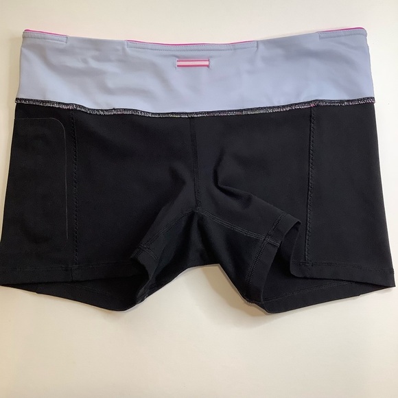 LULULEMON Black Run Fast Track Short - Picture 9 of 11